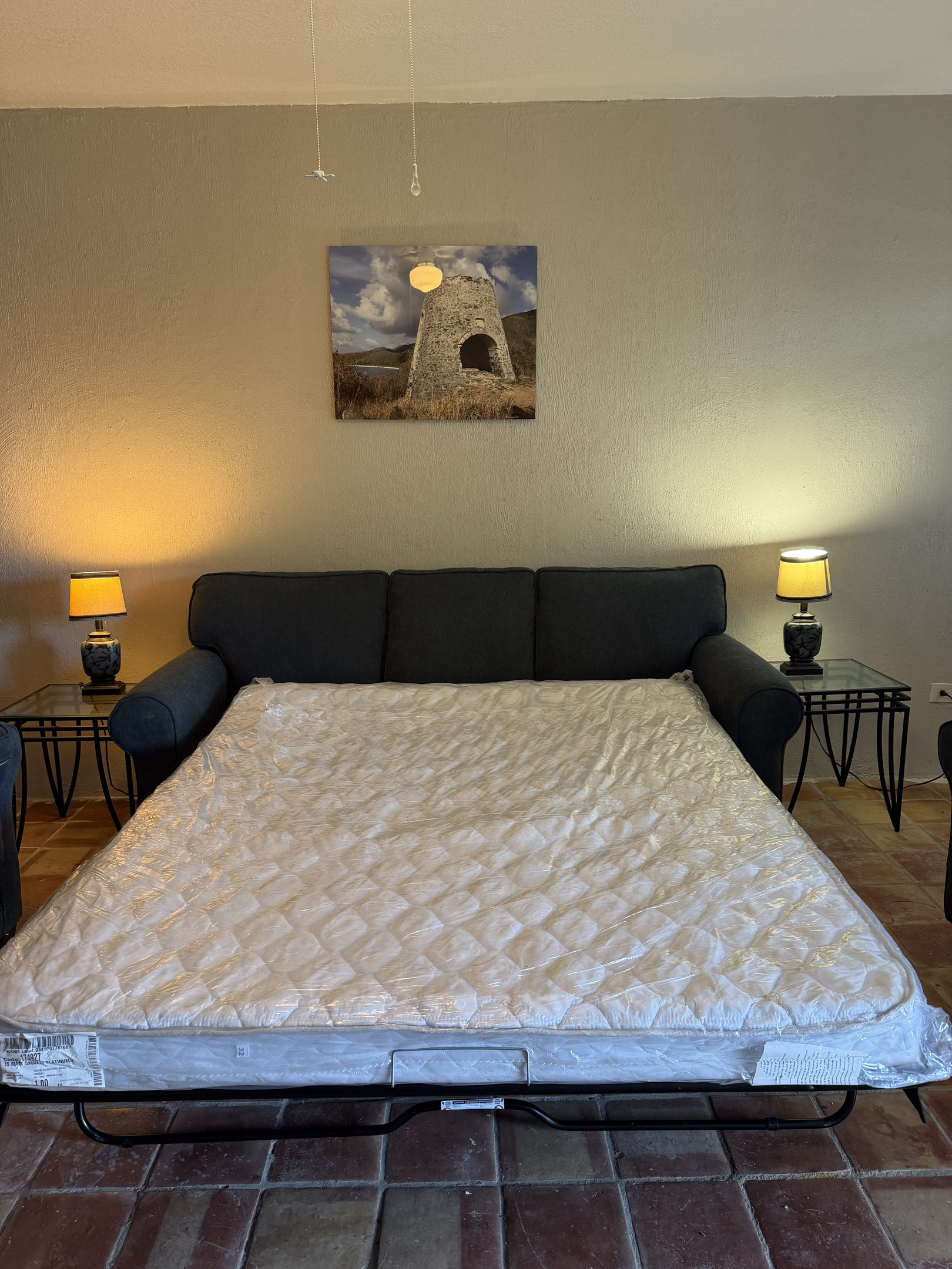The apartment has a comfortable pull-out sofa bed which provides plenty of space to gather during the day and extra guest accommodation at night 