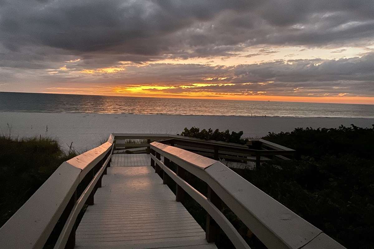 Private direct beach entrance