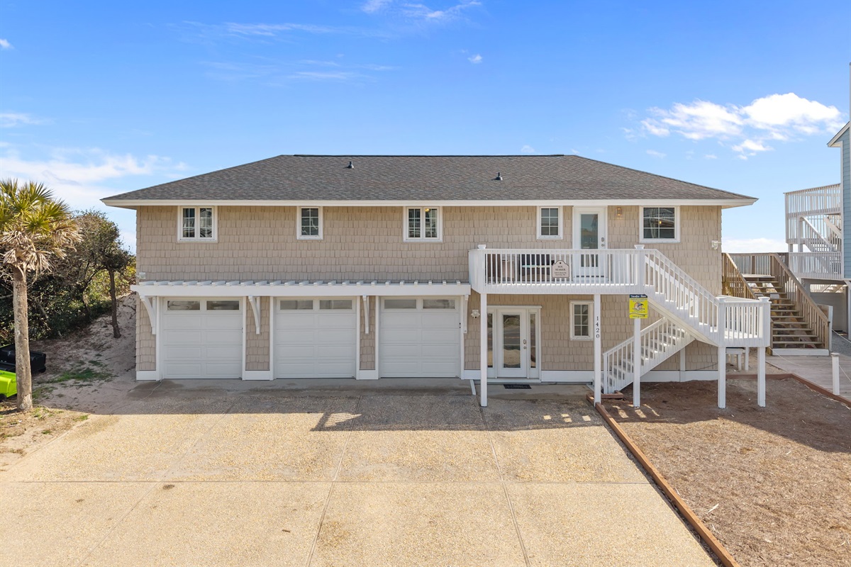 3 car garage - one bay is tandem for 2