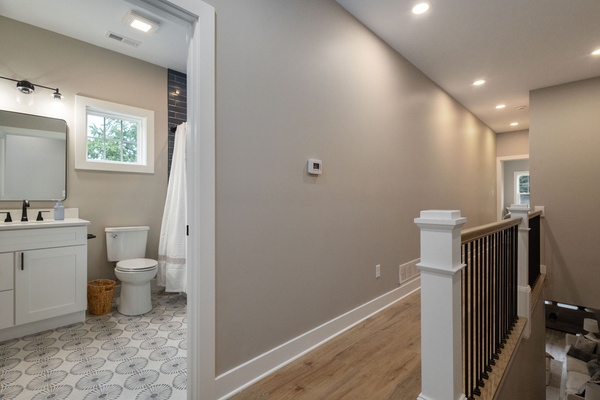 2nd Floor Bathroom