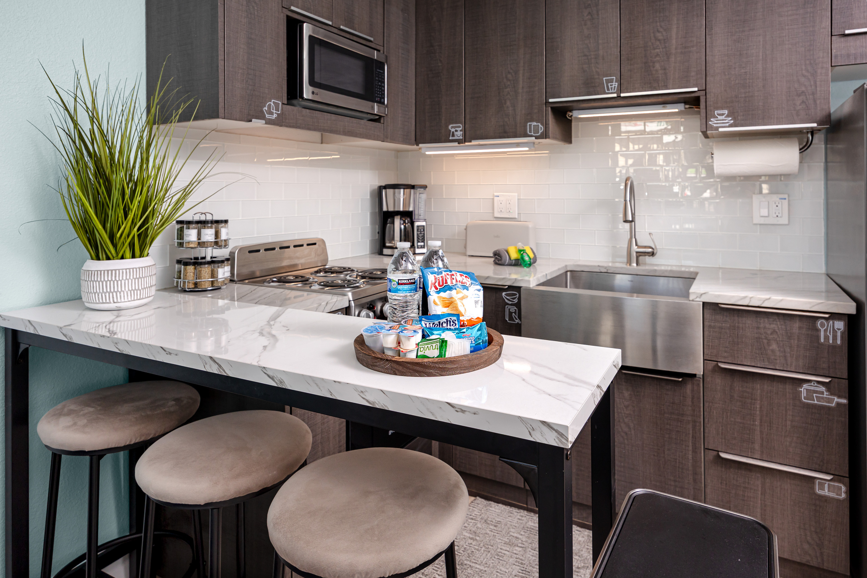 Enjoy your stay with complimentary snacks