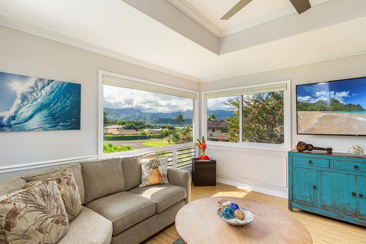 Main Living Area - Upstairs with Mountain and Ocean views!