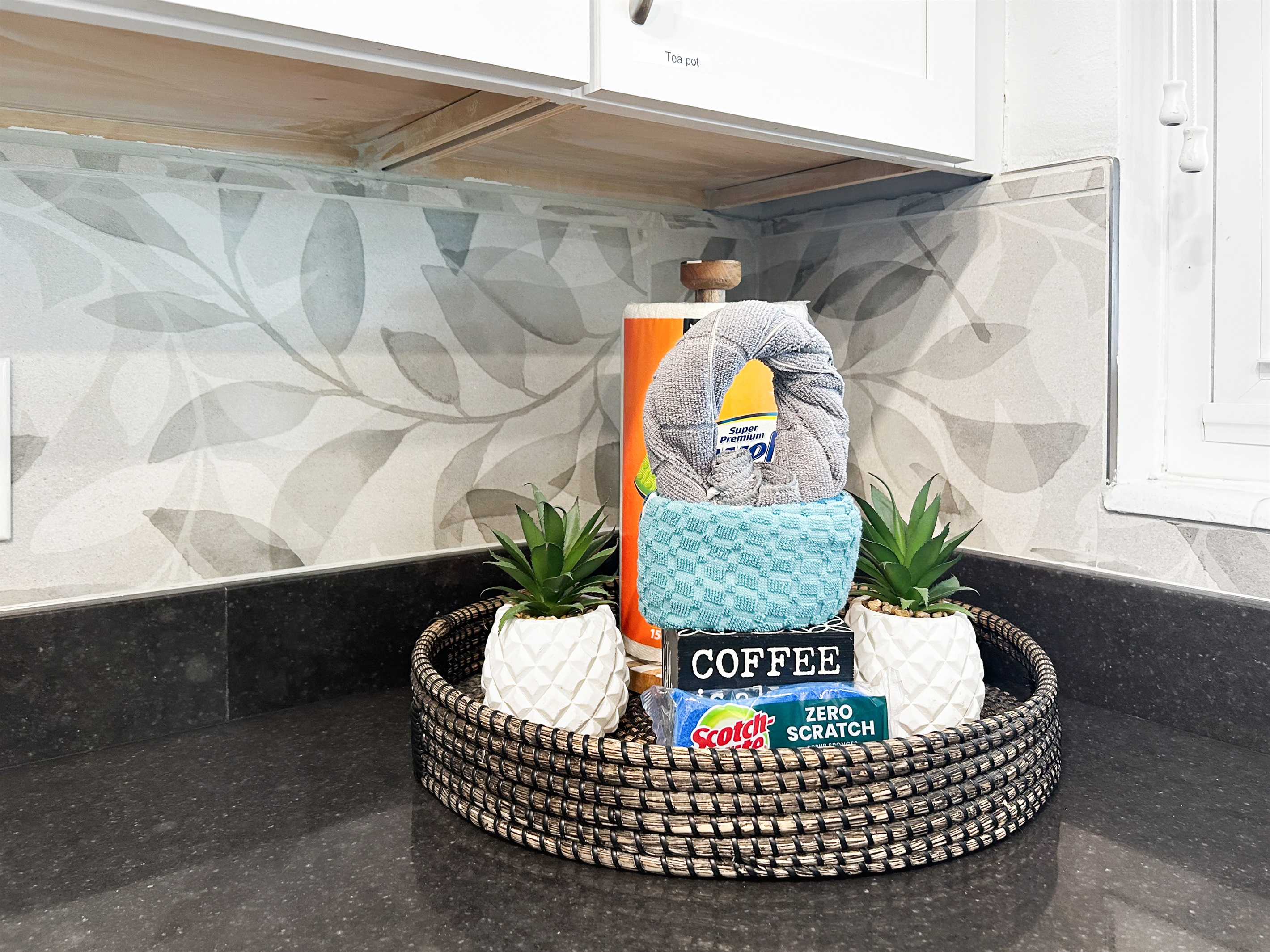 ☕ Coffee bar stocked + ready for beach mornings