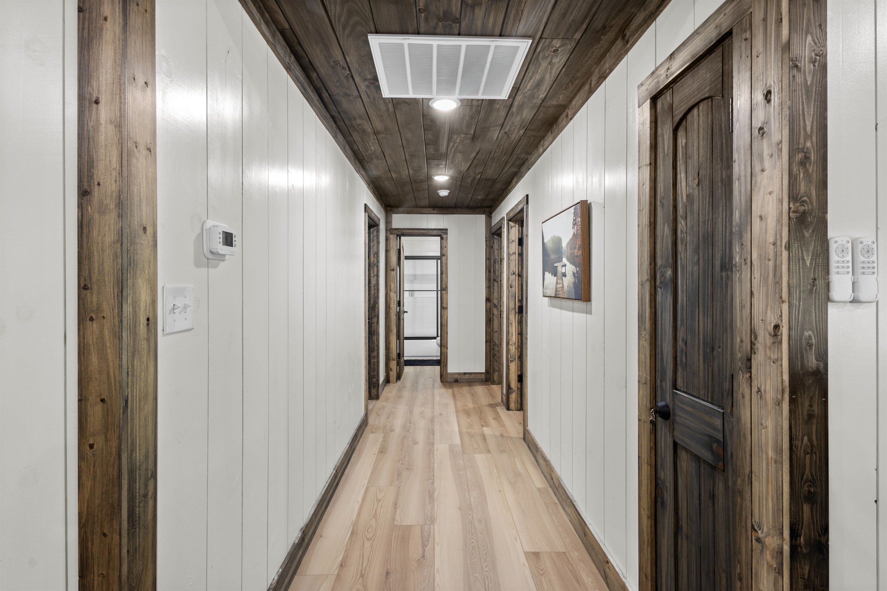 Hall to bedrooms