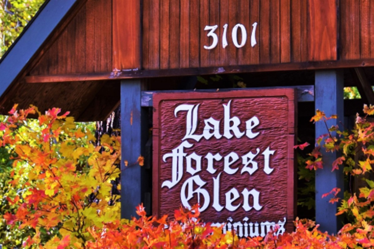 Lake Forest Glen HOA - amenities await!