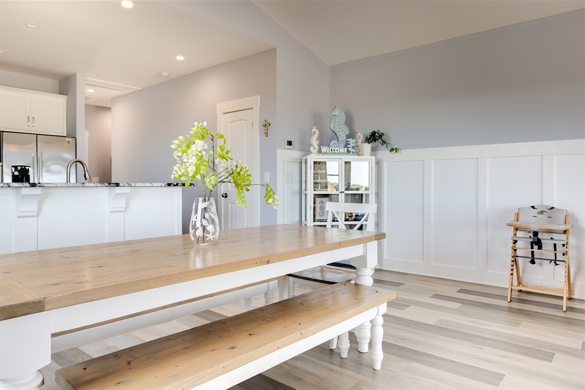 Dine with natural light and peaceful views flowing in from every direction