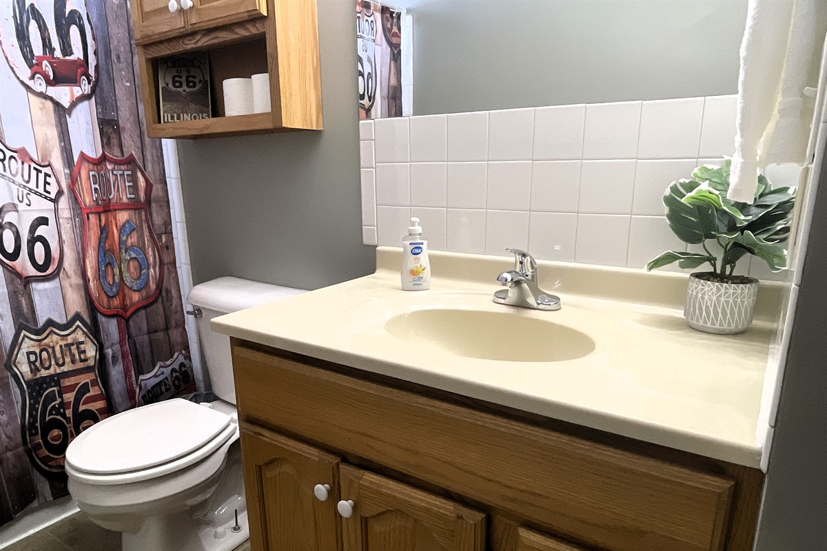 Bathroom with Full-size tub
