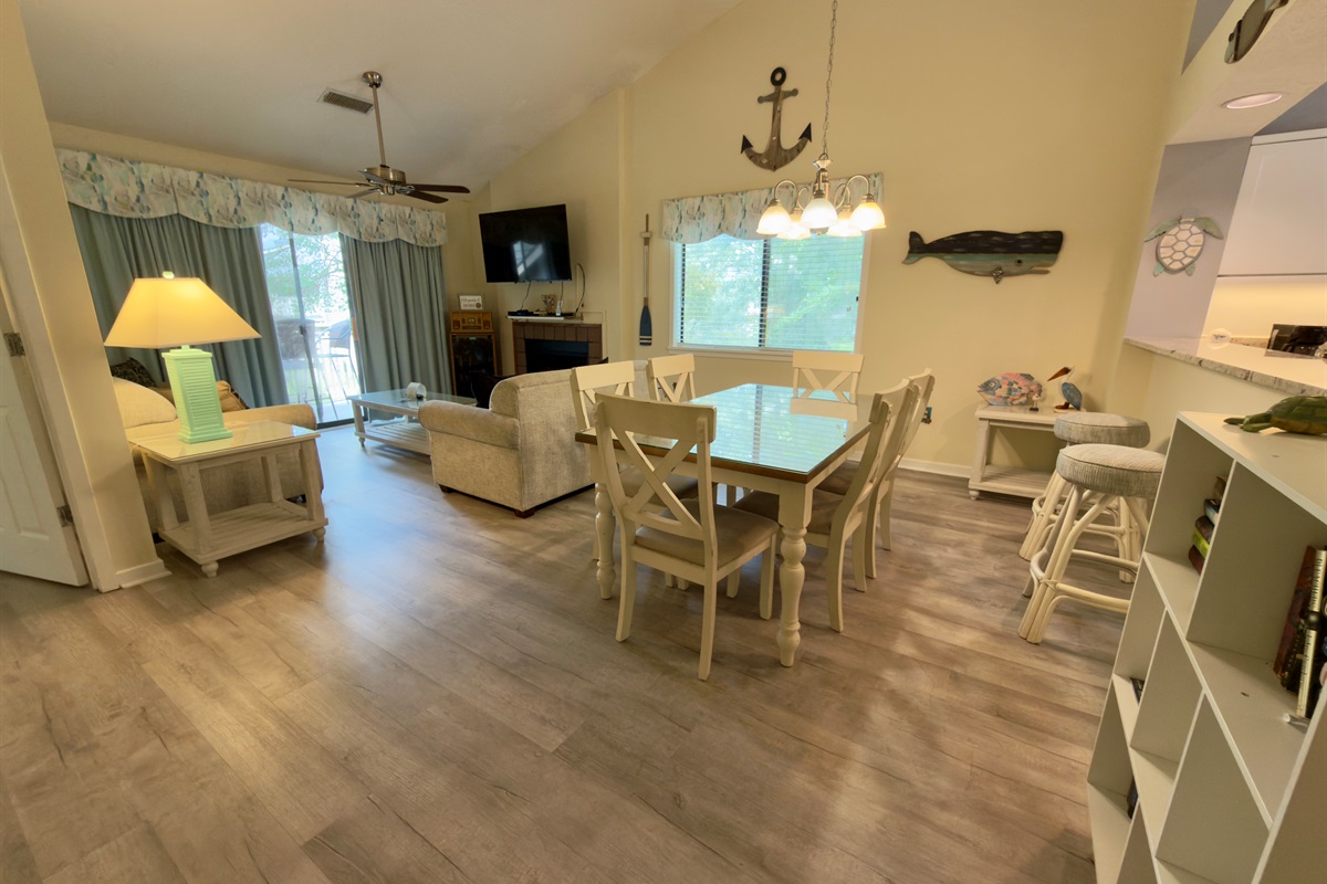 Dining / Living Room