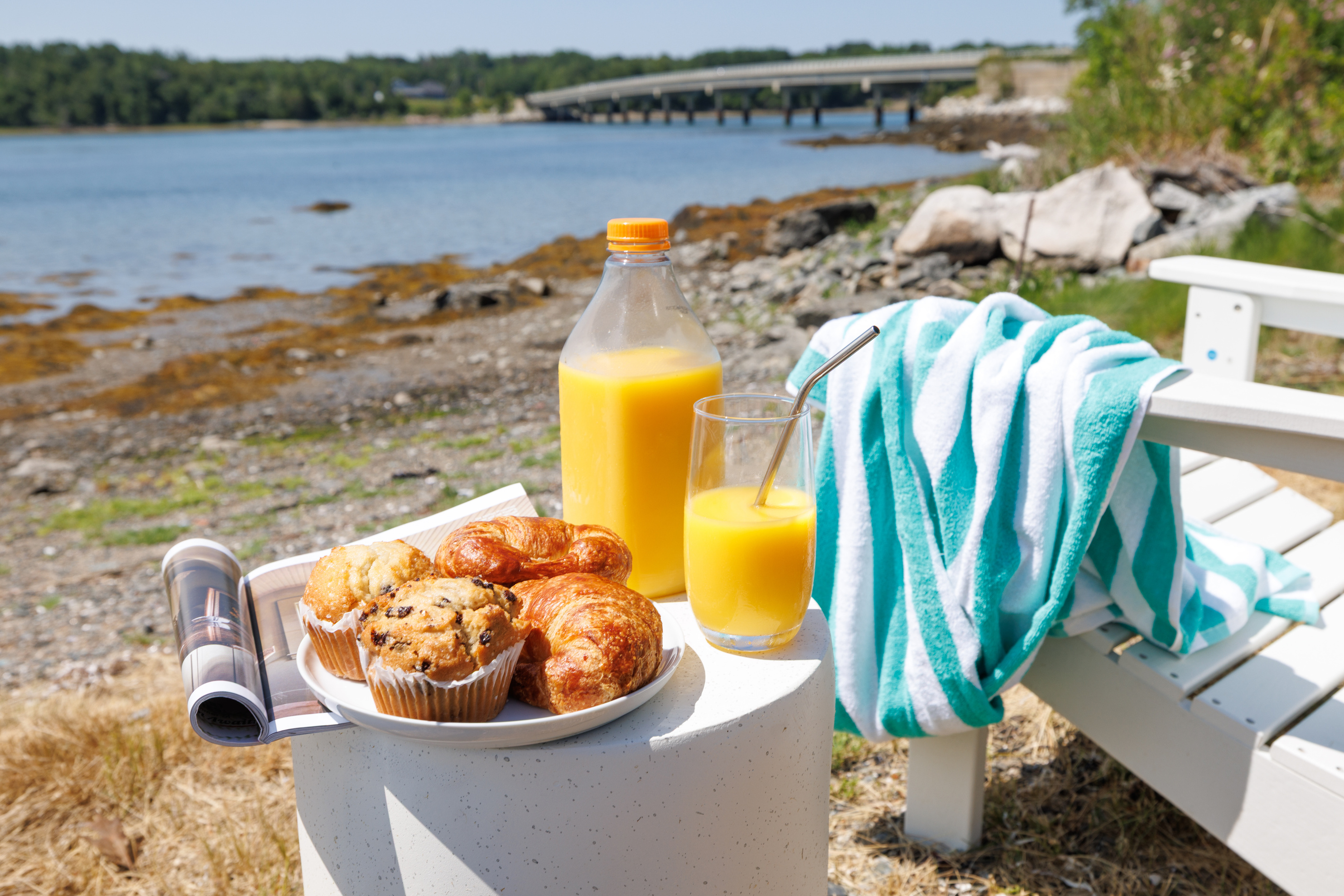 Enjoy the chairs outside and eat by the cove when the weather cooperates — al fresco dinners with the water sparkling through the trees around you.