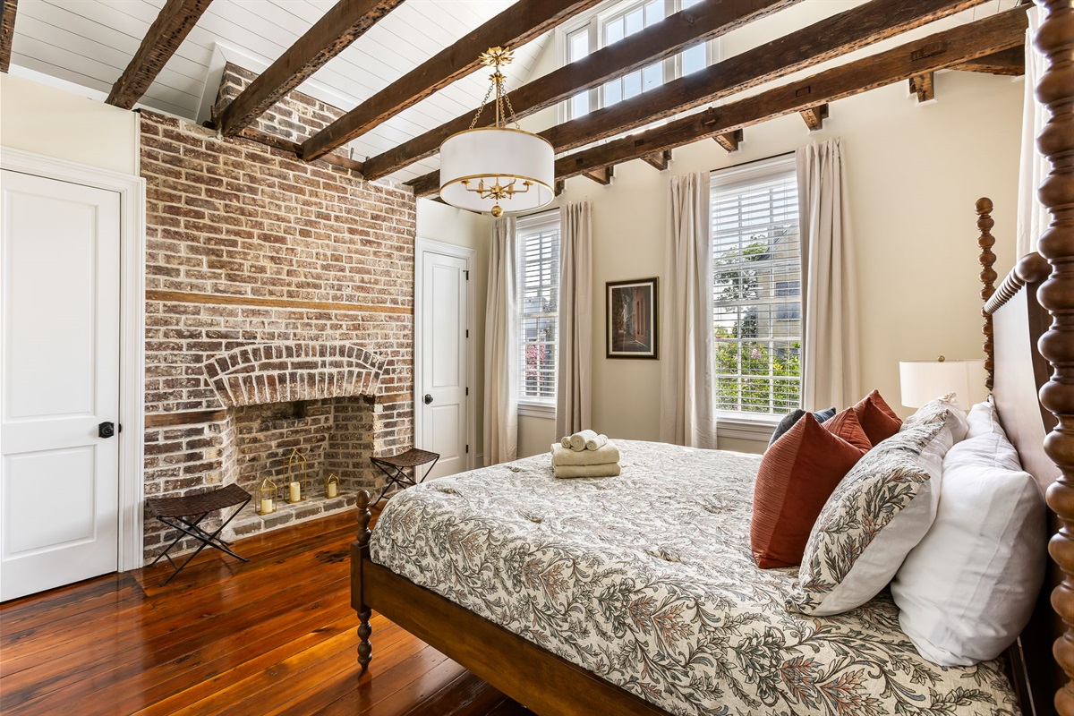 King bedroom 3