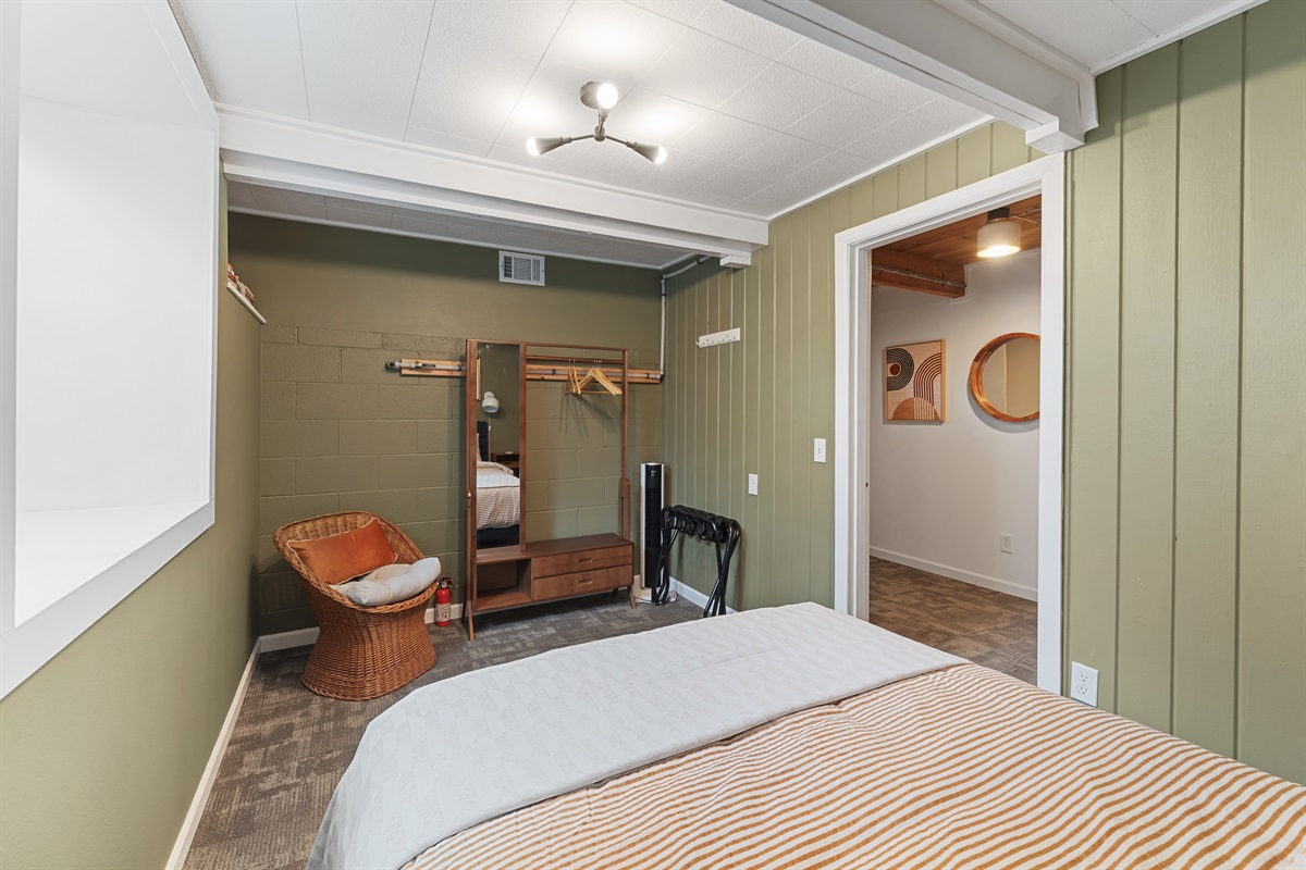 Queen Bedroom #2, lower level. 