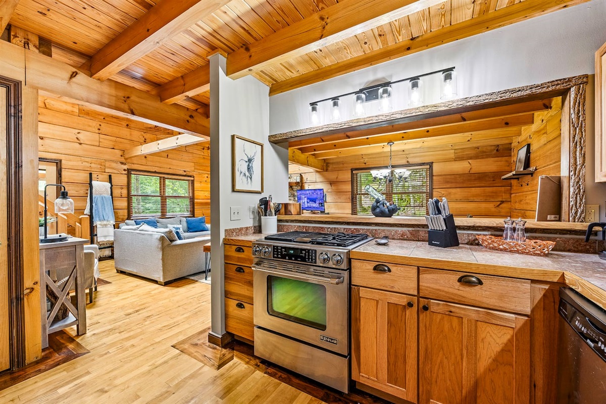 Fully stocked kitchen. All cooking and baking needs are provided in the well stocked kitchen 