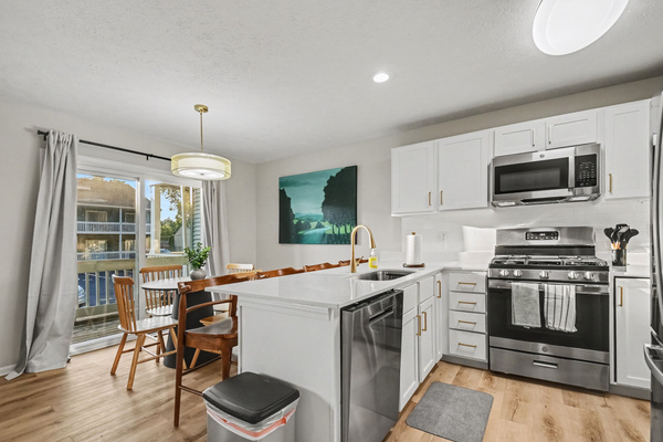 Game Day Luxury | 2BR/2BA Condo Near Notre Dame | Private Bal, photo 13