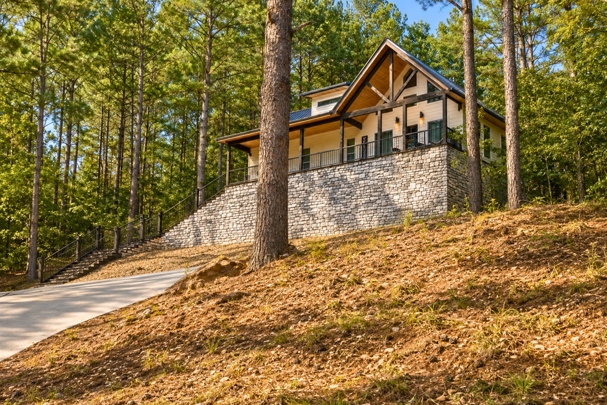Hidden among the pines, this cozy luxury cabin offers the perfect blend of modern comfort and peaceful mountain charm.