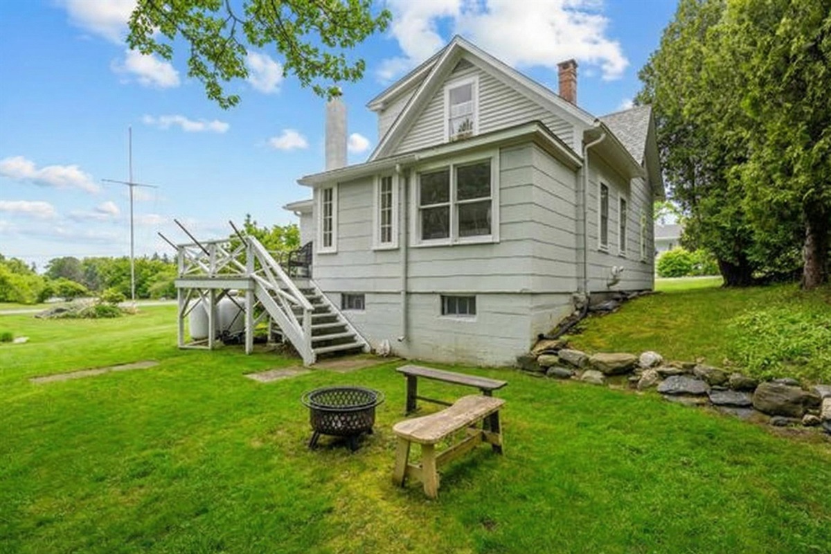 Backyard with firepit 