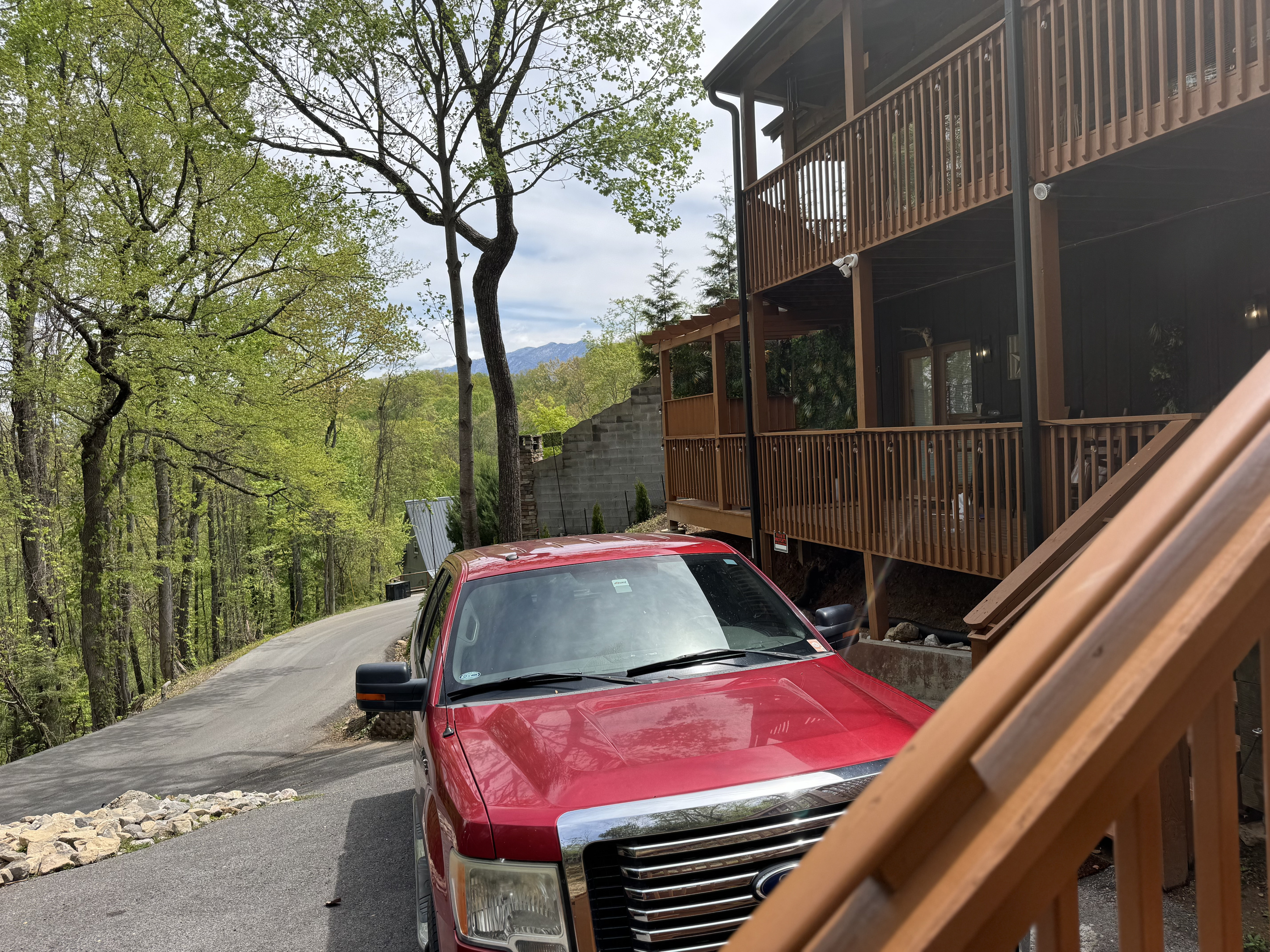 Entrance to the cabin from the From the street to your parking spot — roll right in, easy out.