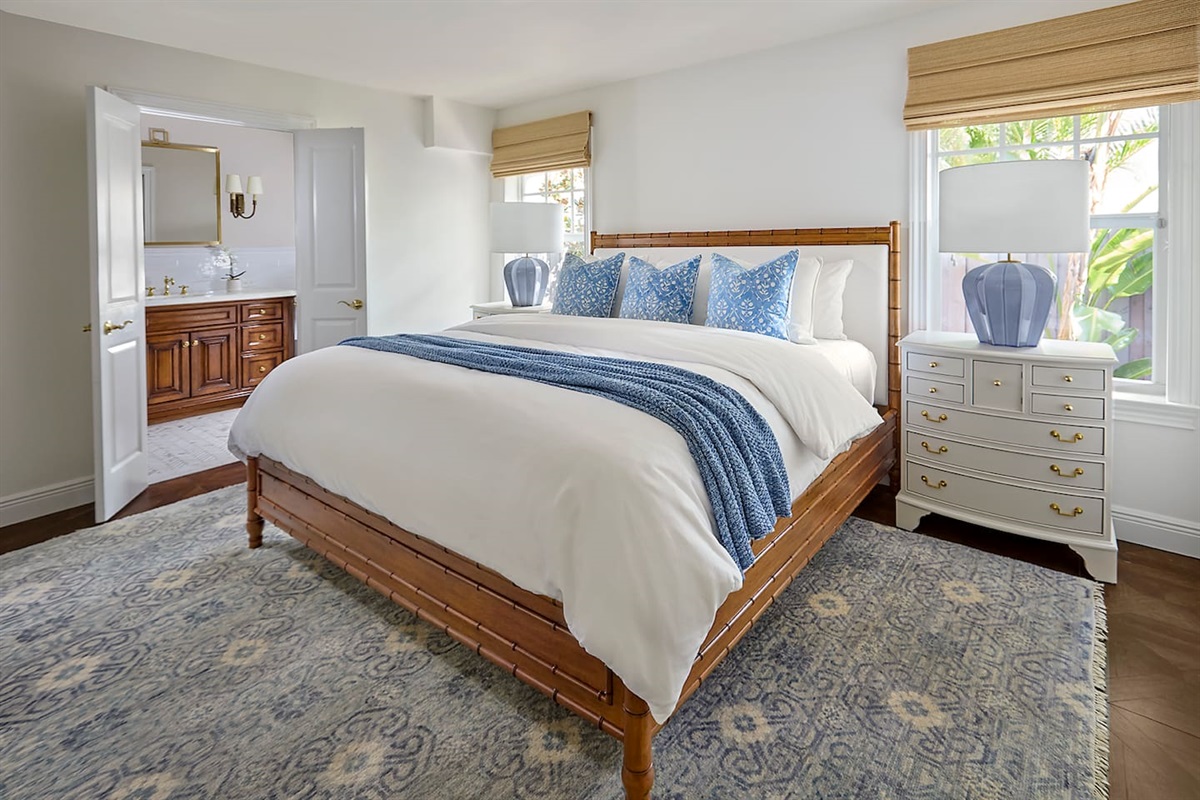 Main House - Primary King Suite with private bath