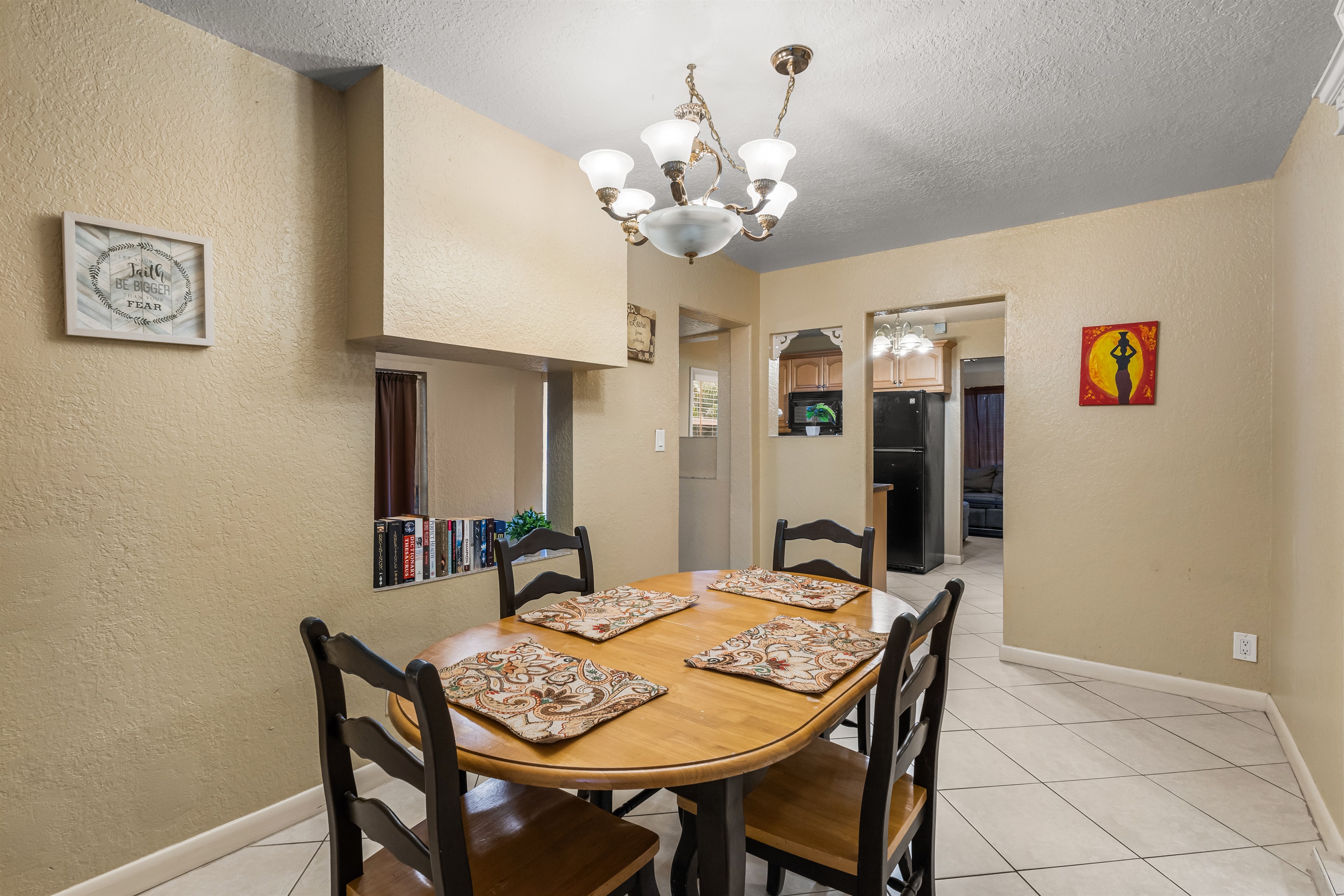 Cozy - 2 Jacuzzis - Quiet Street - Palm Wave Says 5