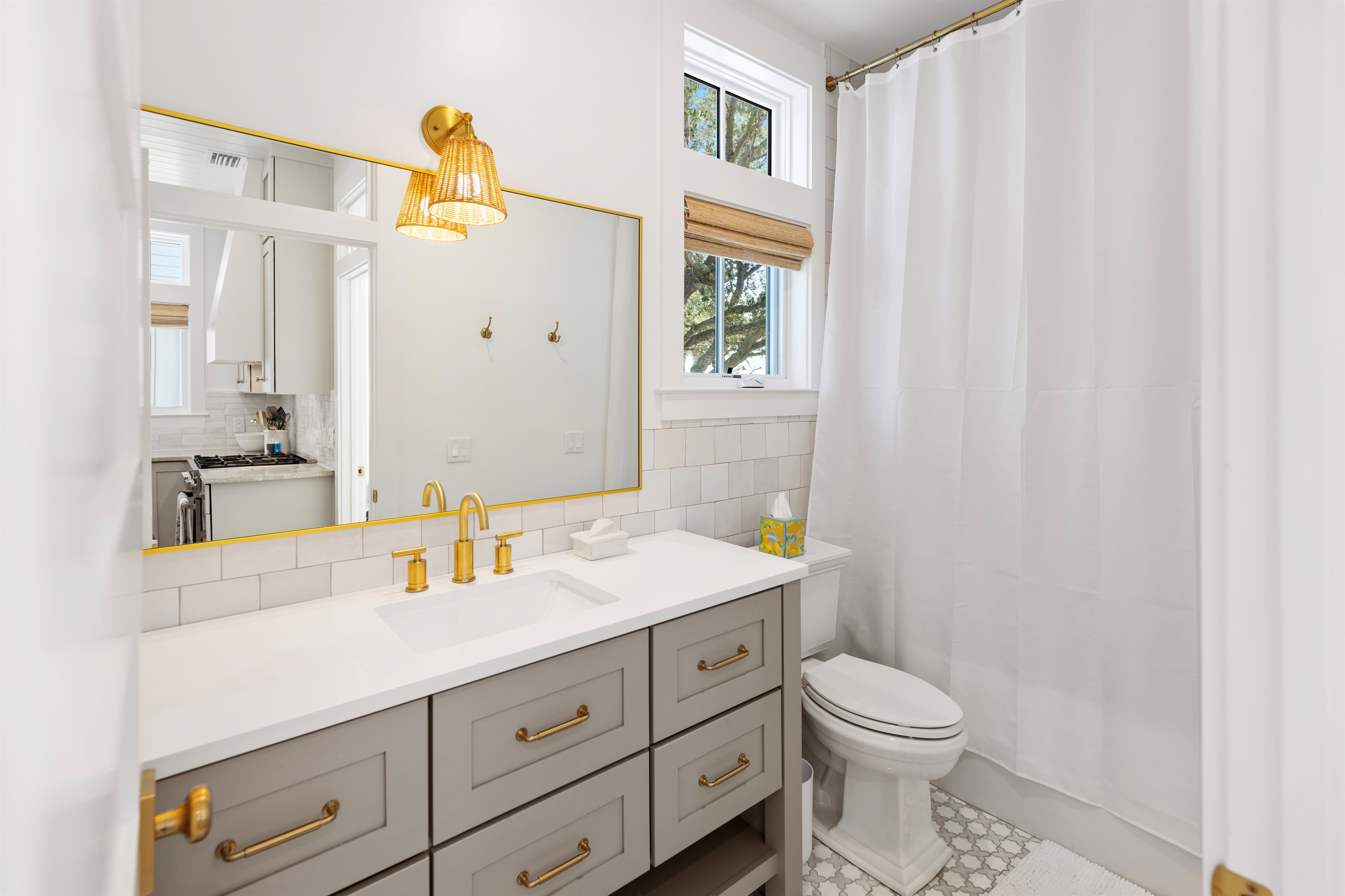 1st Floor Full Bathroom