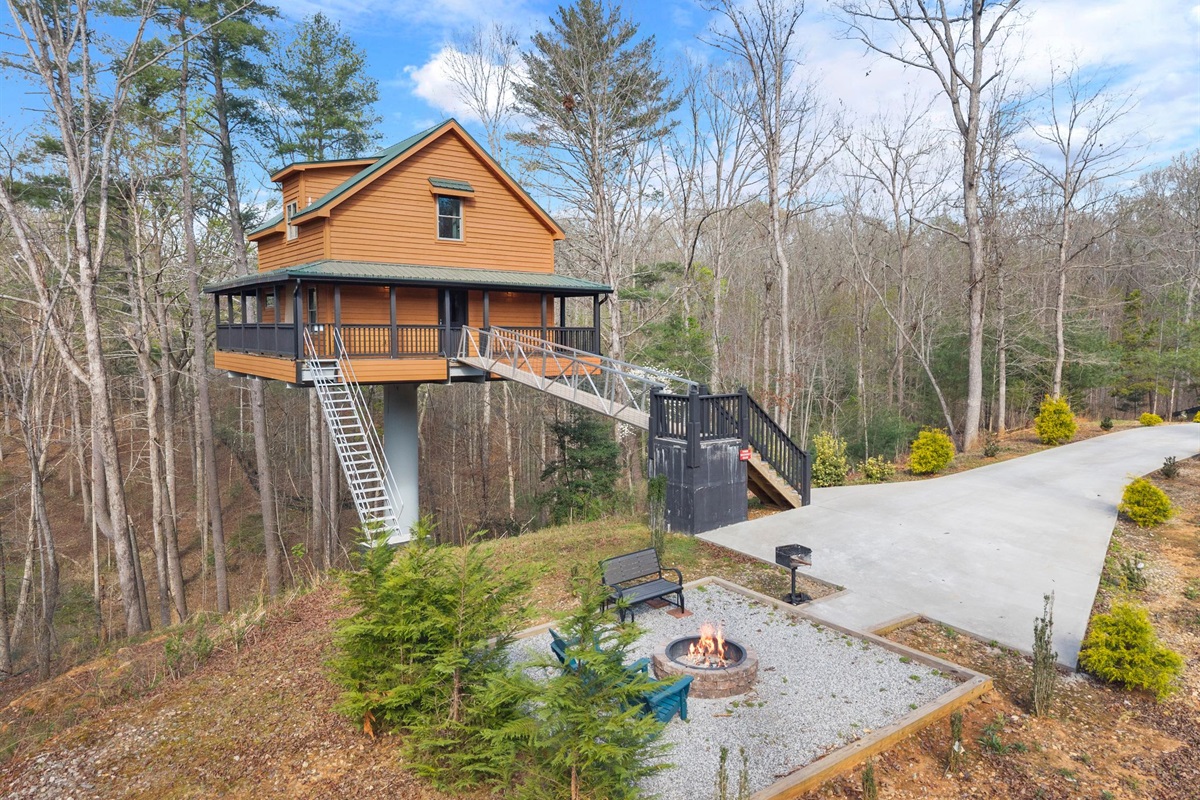 Front View of the Treehouse with a Firepit