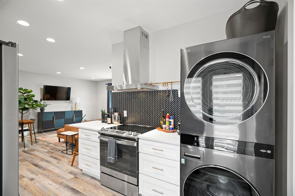 Whether you're whipping up a hearty post-ski meal or tossing in a load of laundry, our high-quality appliances and fully stocked kitchen make daily routines feel easy and effortless.