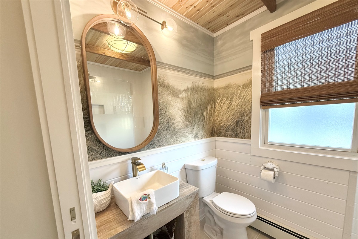 1st Floor Front Bath