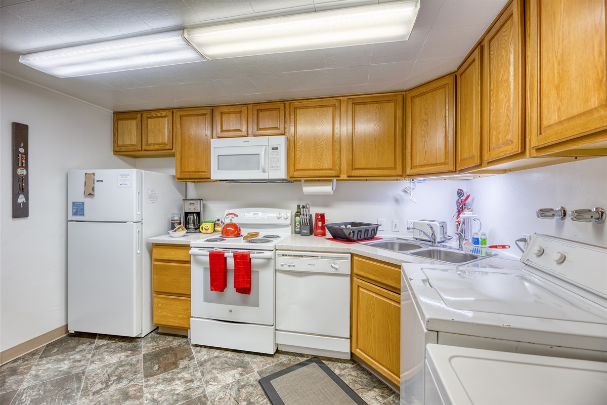 Each of the 3 2bed/1bath Suites has a full kitchen - Suite 35B.