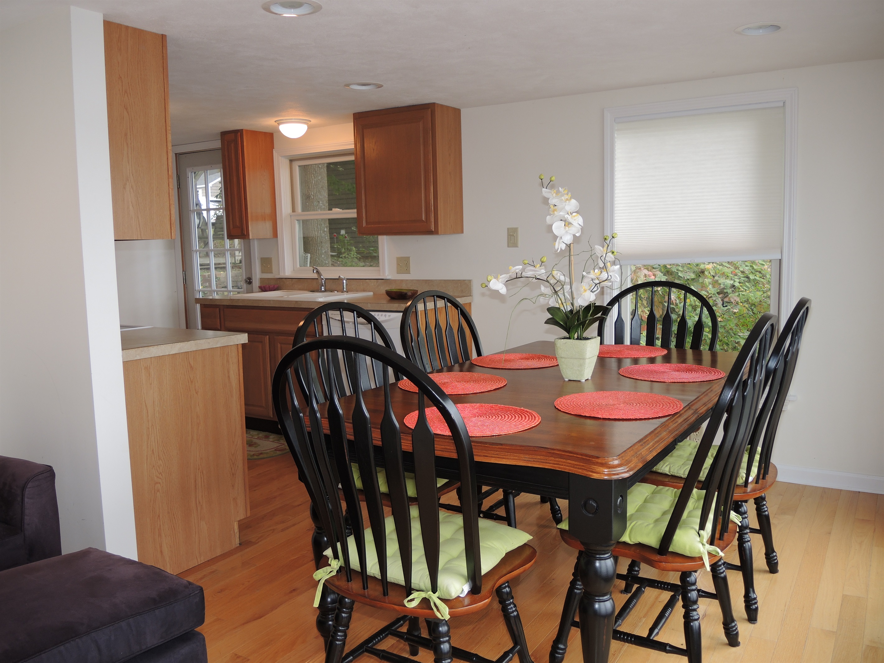 Dining/kitchen