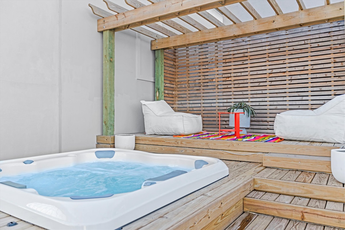 0868a5e6755e412f97ccd415a9ec8ab2 Large | Beachhouse | Texas | TX | Vacation Homes | Galveston | Crystal Beach | Kokomo | Breezy Days | Beachfront Elegance | Sunrise Serenity | Southern Sands Property Management, LLC