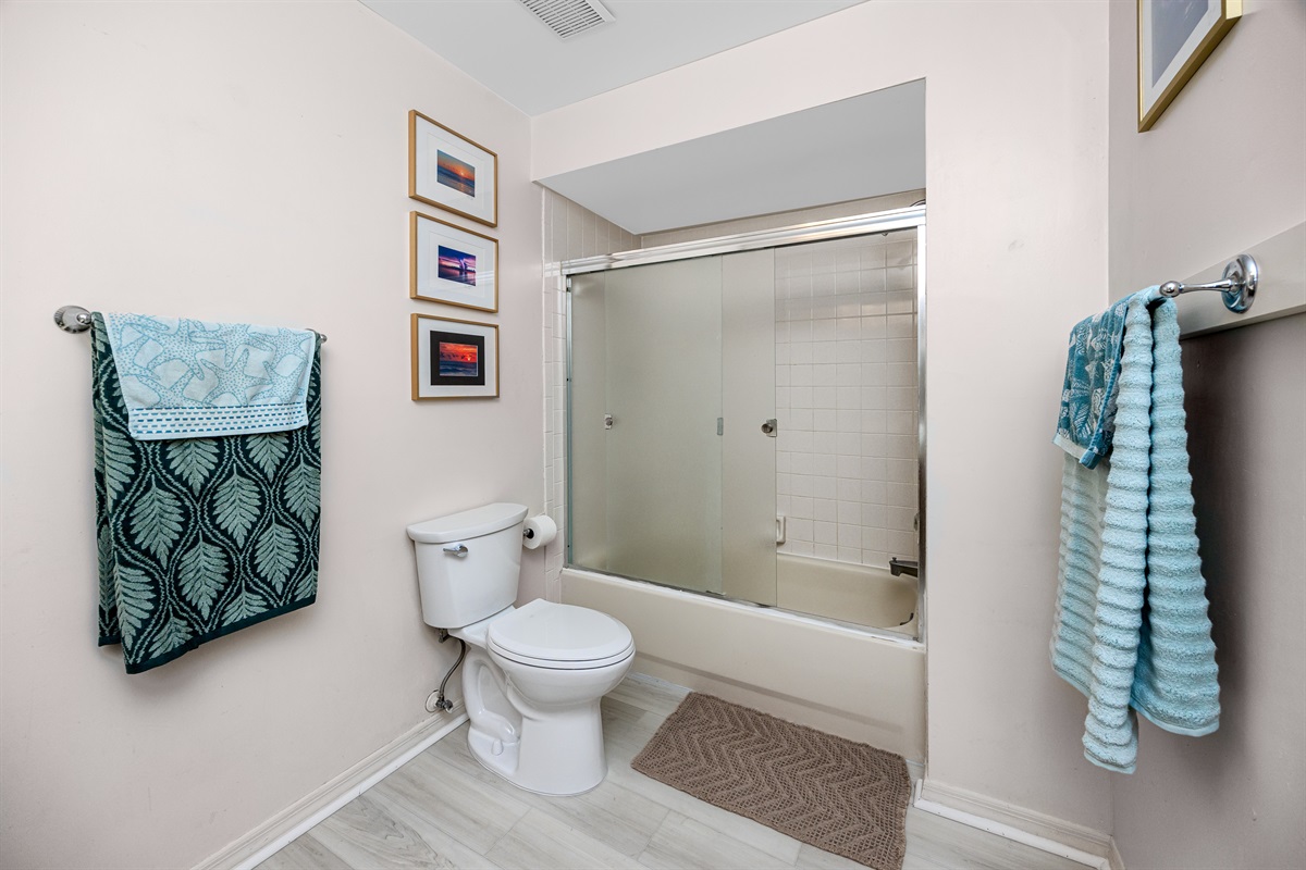 Full Bath En-suite