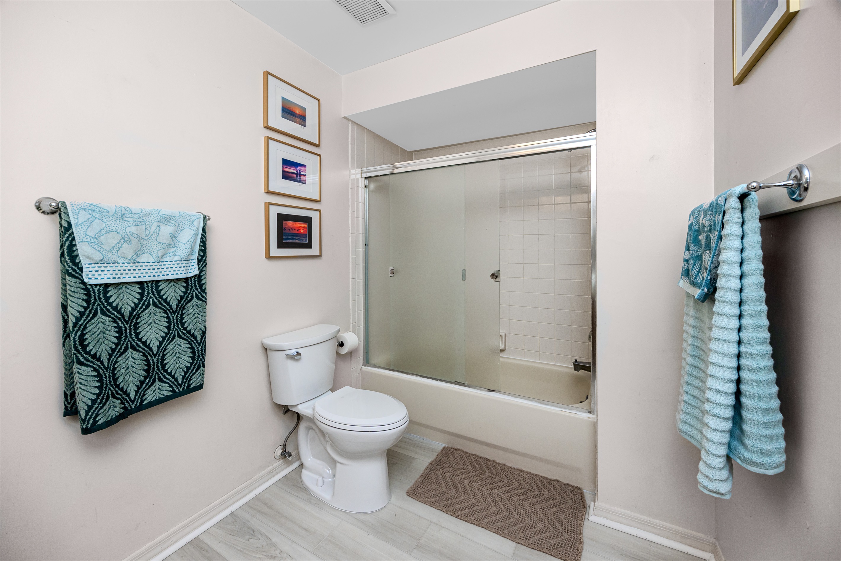 Full Bath En-suite
