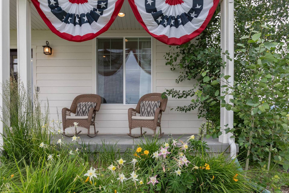 Peaceful outdoor spot—perfect for wildlife watching