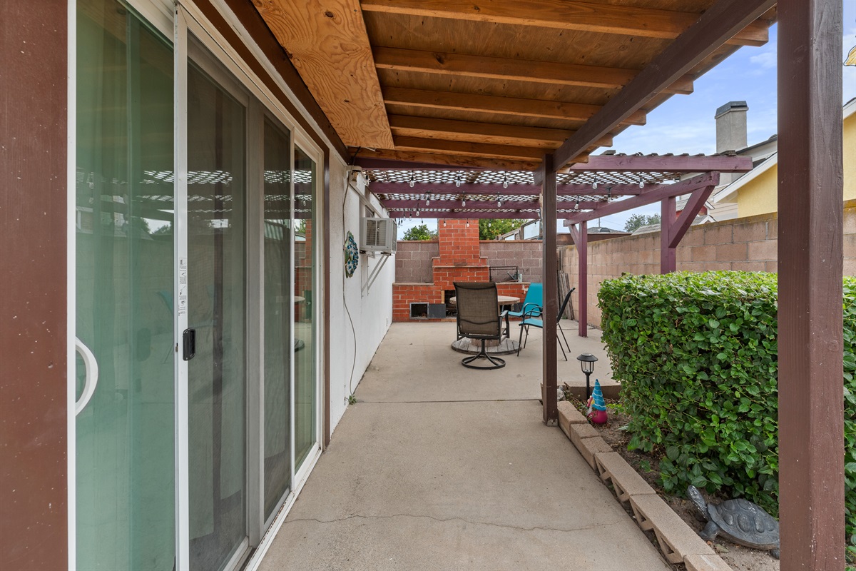 Studio, separate private patio