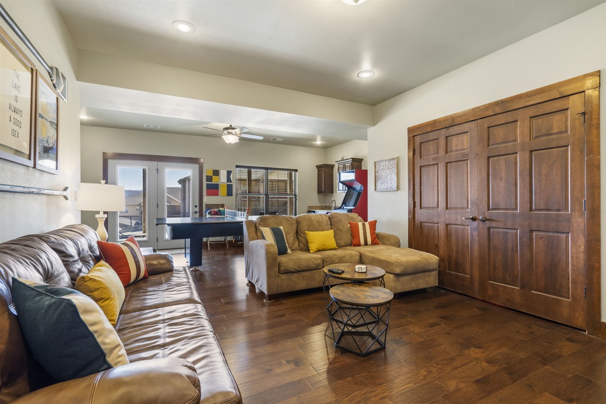 Pull out sofa sleeper downstairs!