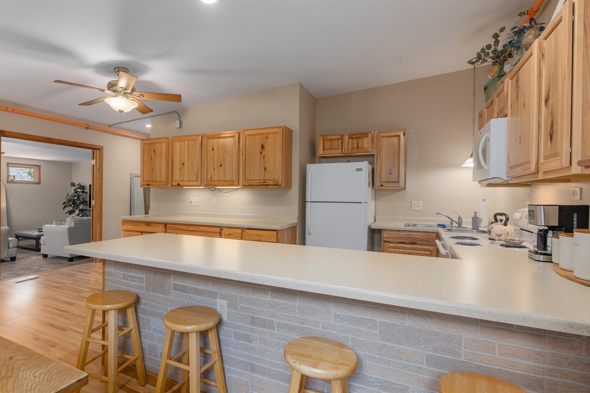 We offer spices, coffee, oil and other basic supplies to help you have a great kitchen experience. 