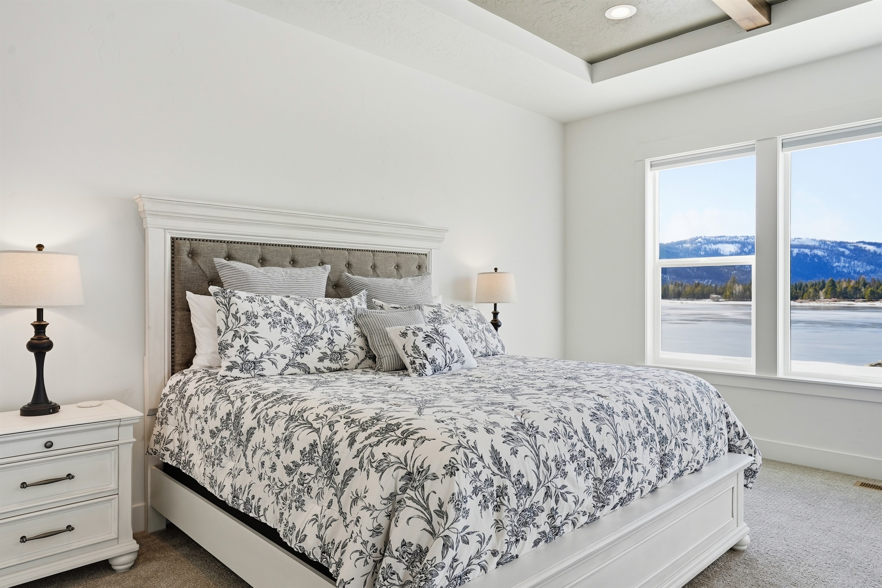 Wake Up to Breathtaking Snowy Mountain Lake Views