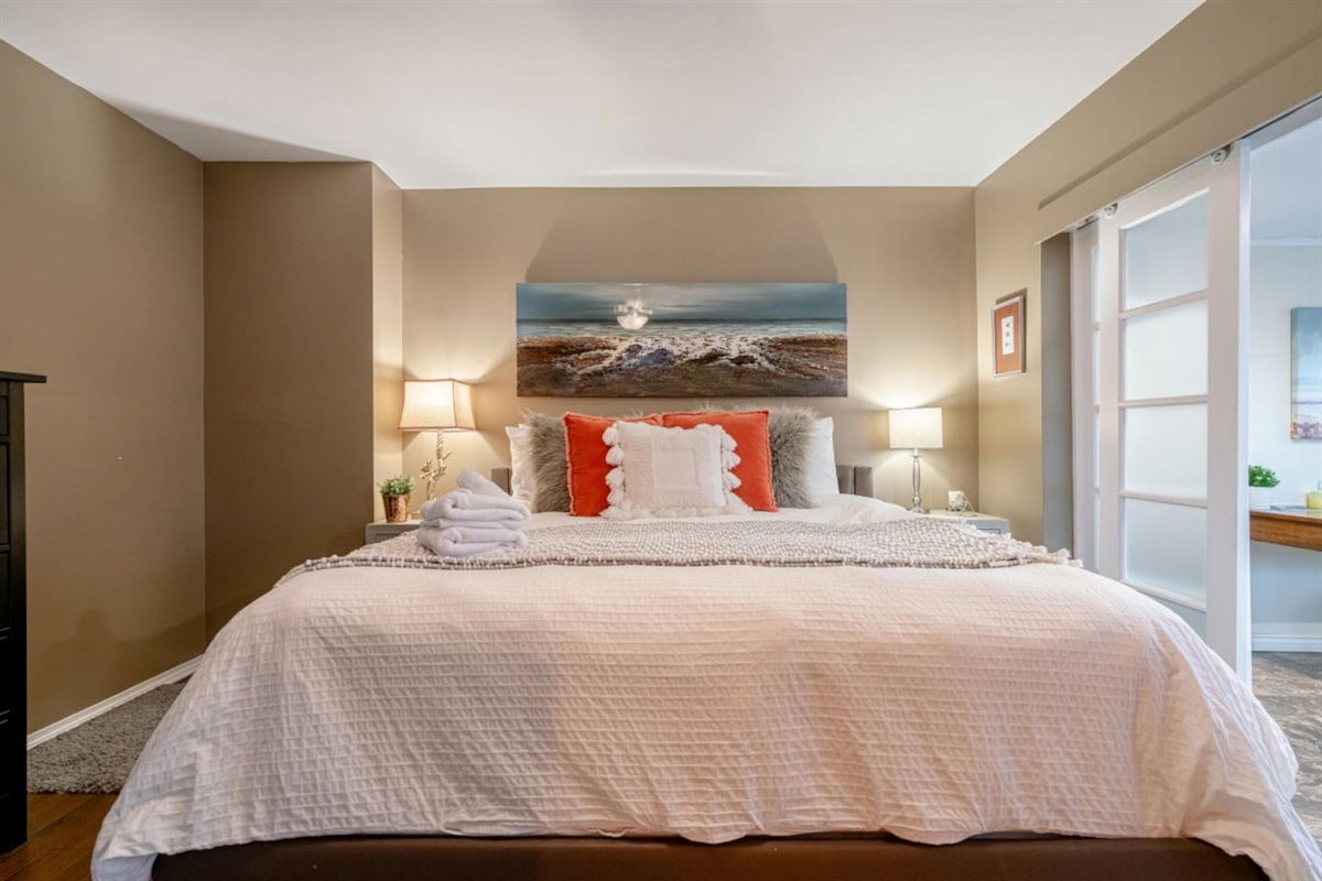 Main Floor King Bedroom