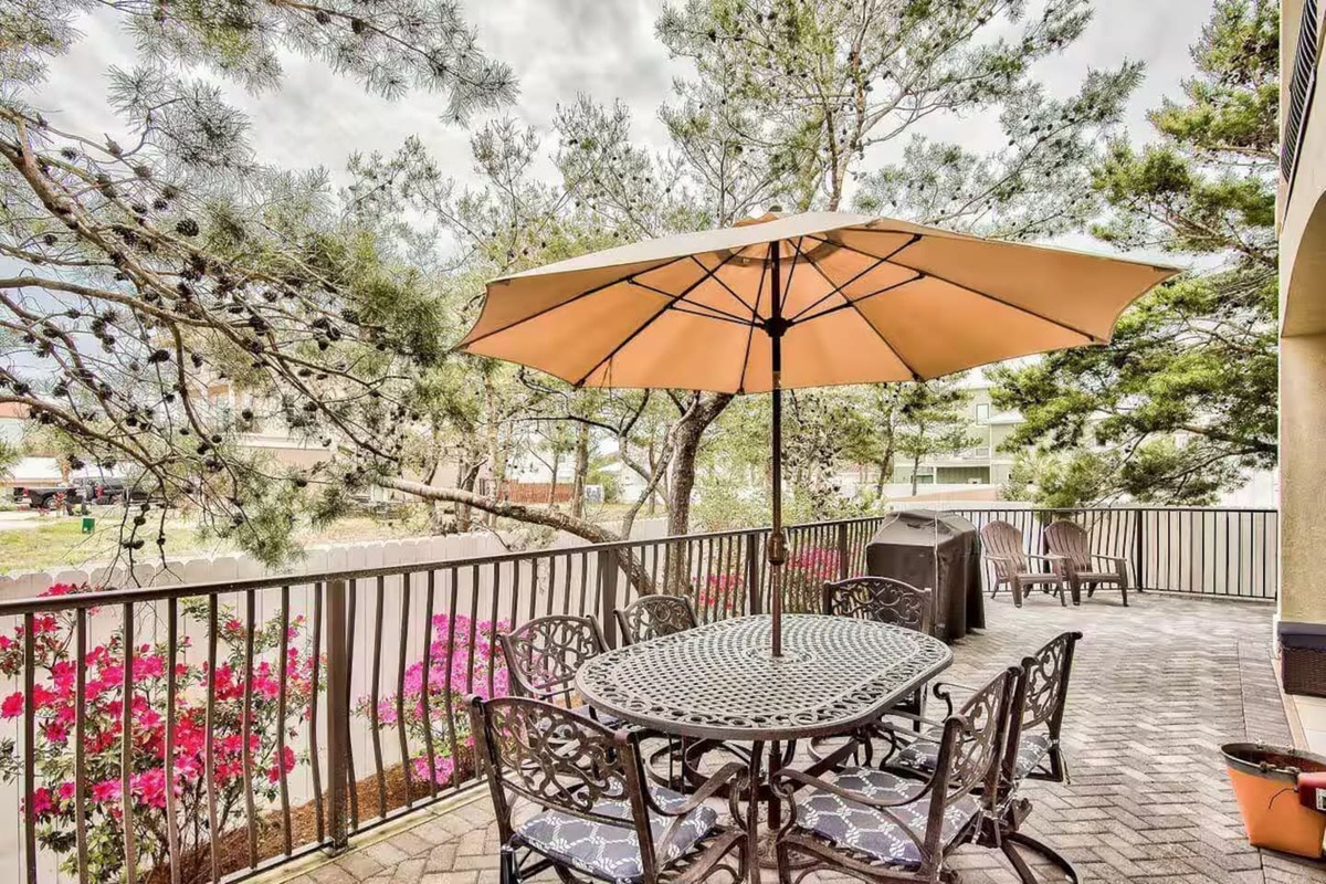 Outdoor Brunch table
