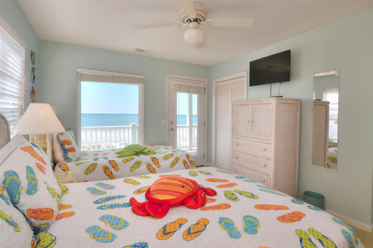 Upstairs East Bedroom Oceanfront