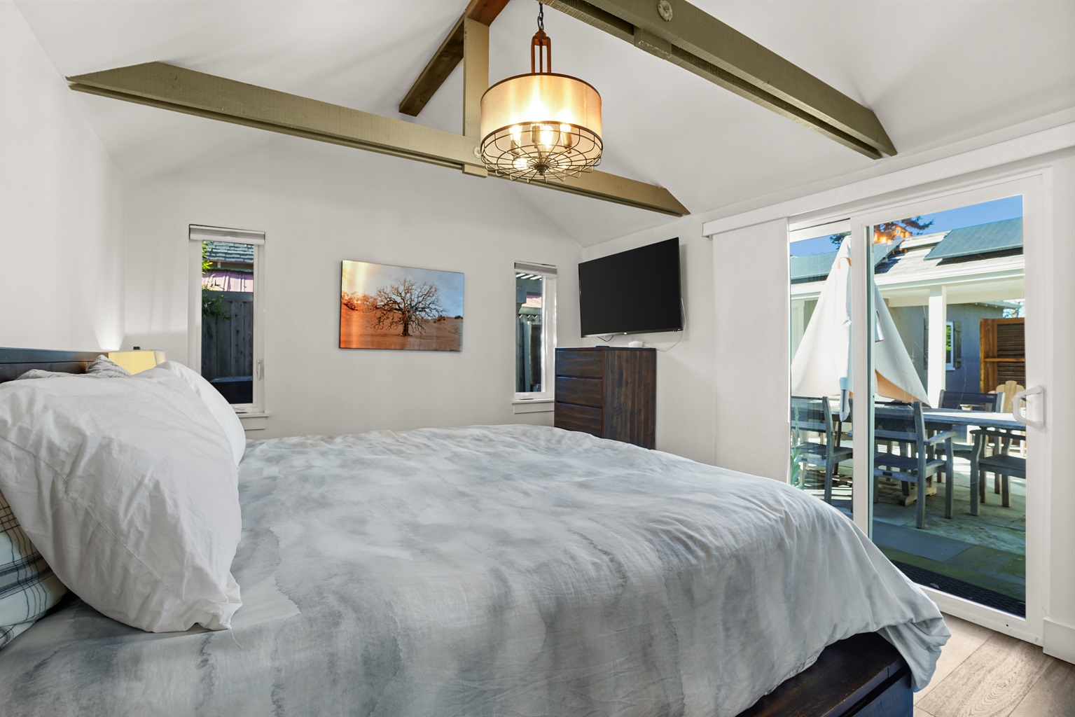 King bed and smart TV