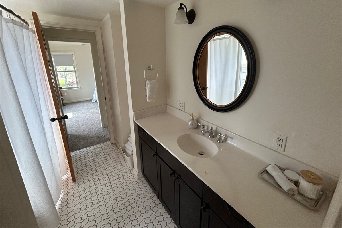 Jack-and-Jill Full Bath connecting the two bedrooms