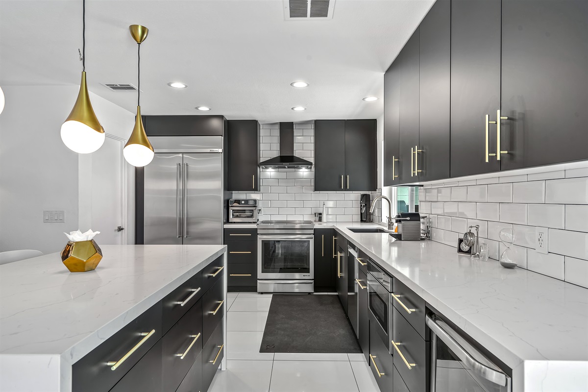 plenty of counter space