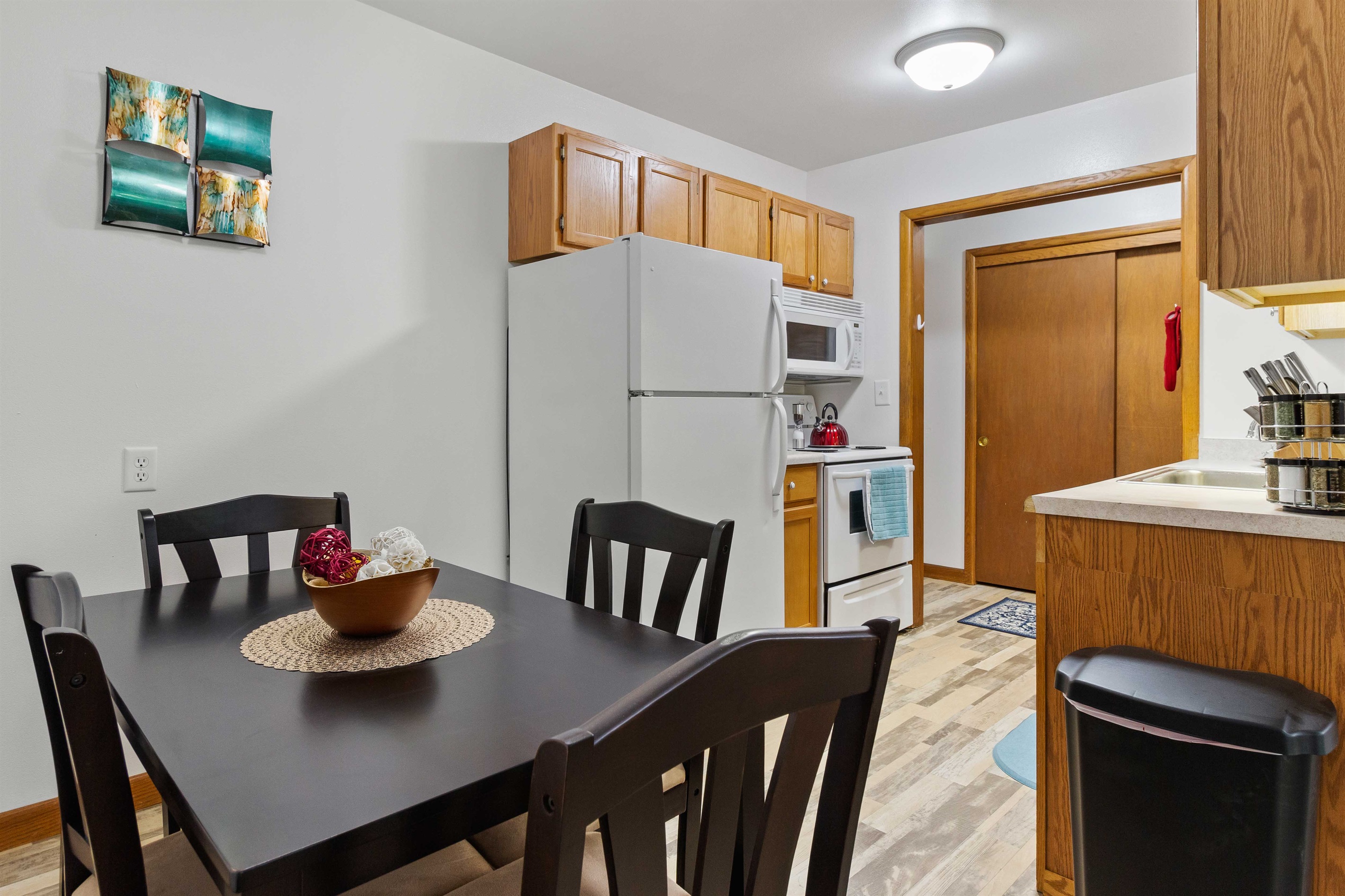 Full size dining table seats 4 people