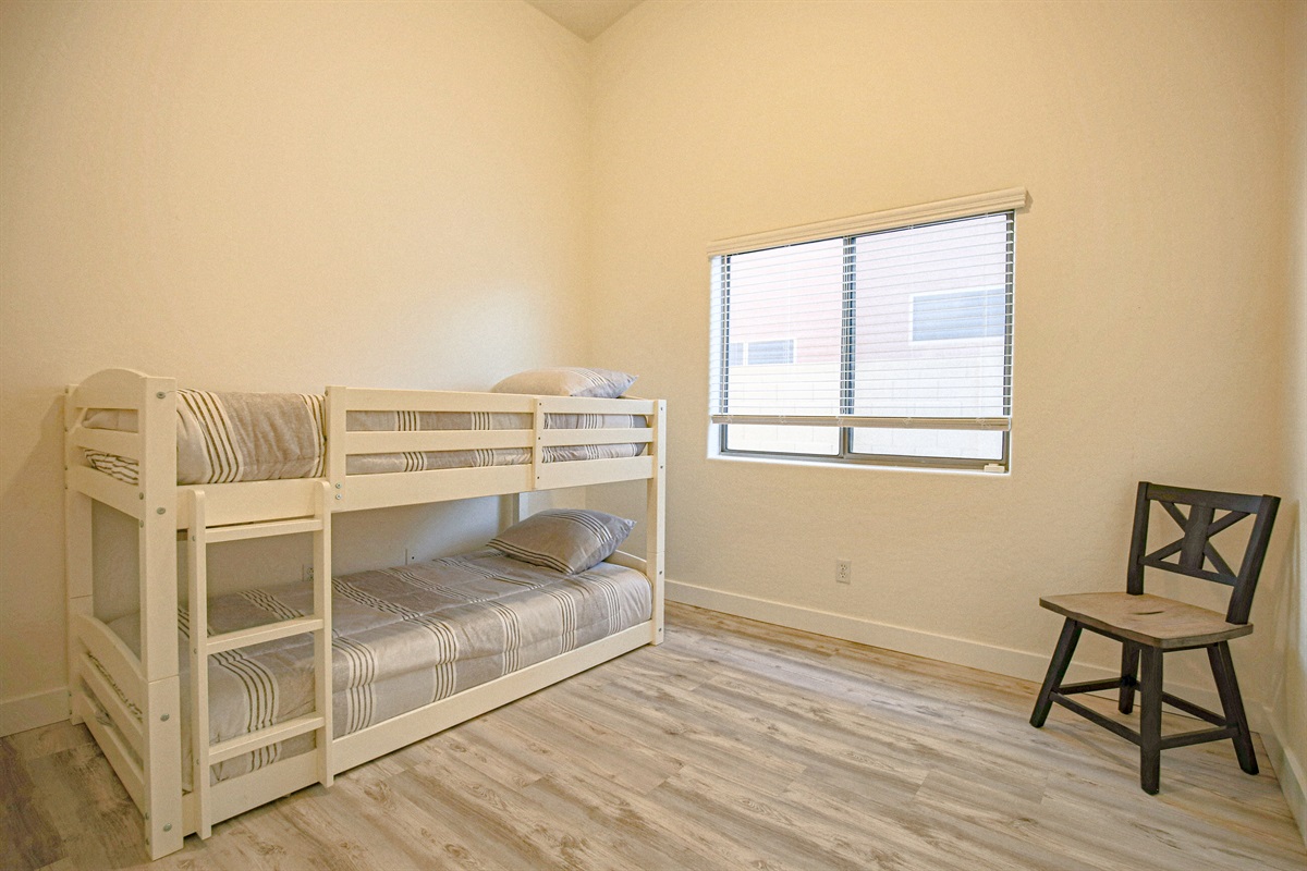 Goodyear Retreat | 4BD 2BTH | Heated Pool — Goodyear Retreat | 4Bed&2Bath | Heated Pool, Goodyear, Arizona — photo 34