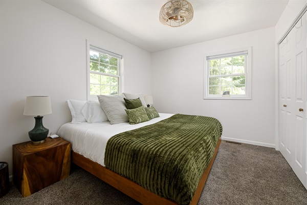 Blackout shades and luxurious bedding means you'll sleep great in this king bed!