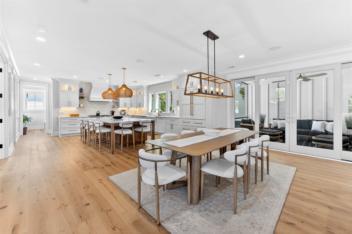 Dining & Kitchen | On Beach Time | 6 30th Ave, Isle of Palms, SC | IOP Escapes