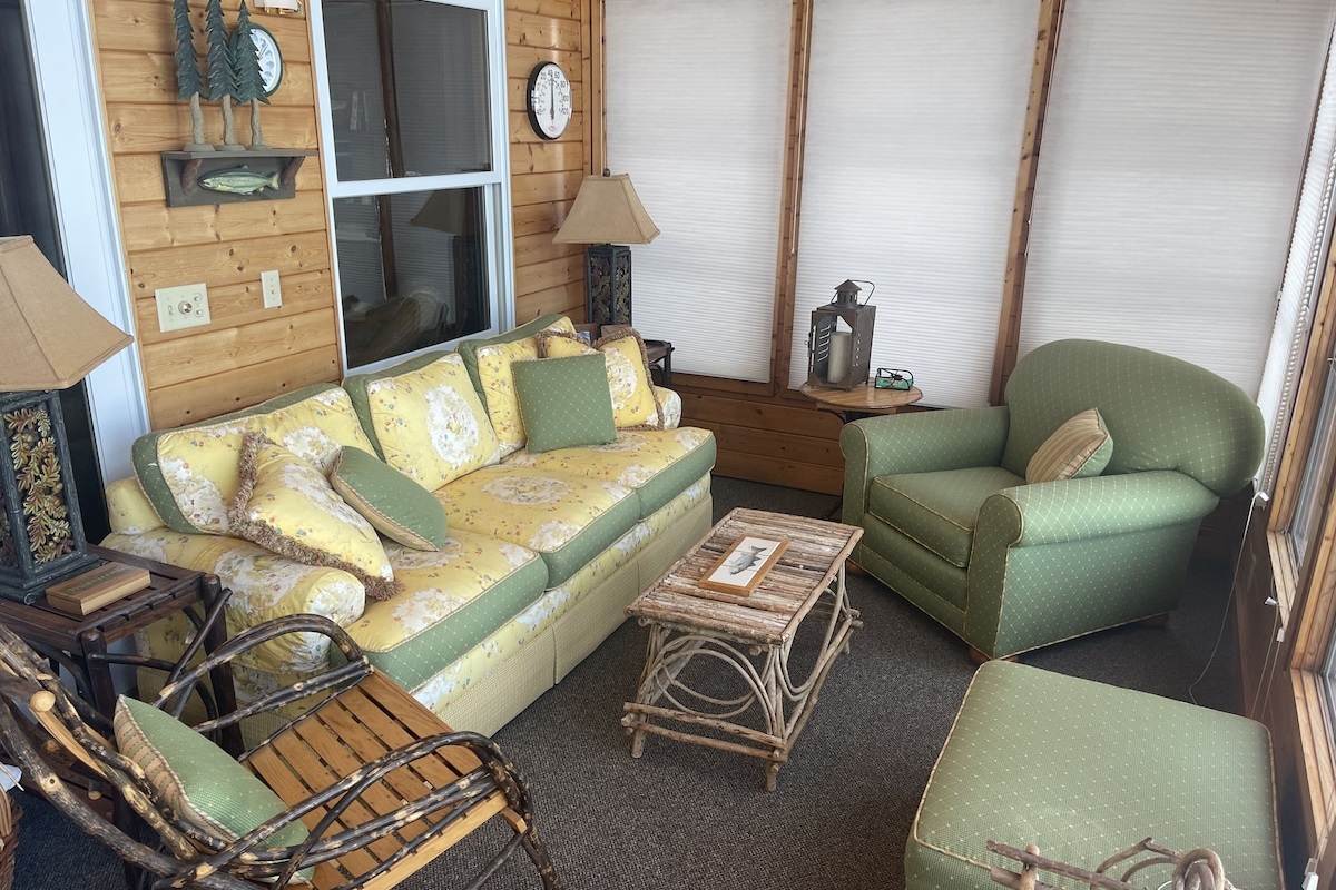 Sunroom seating