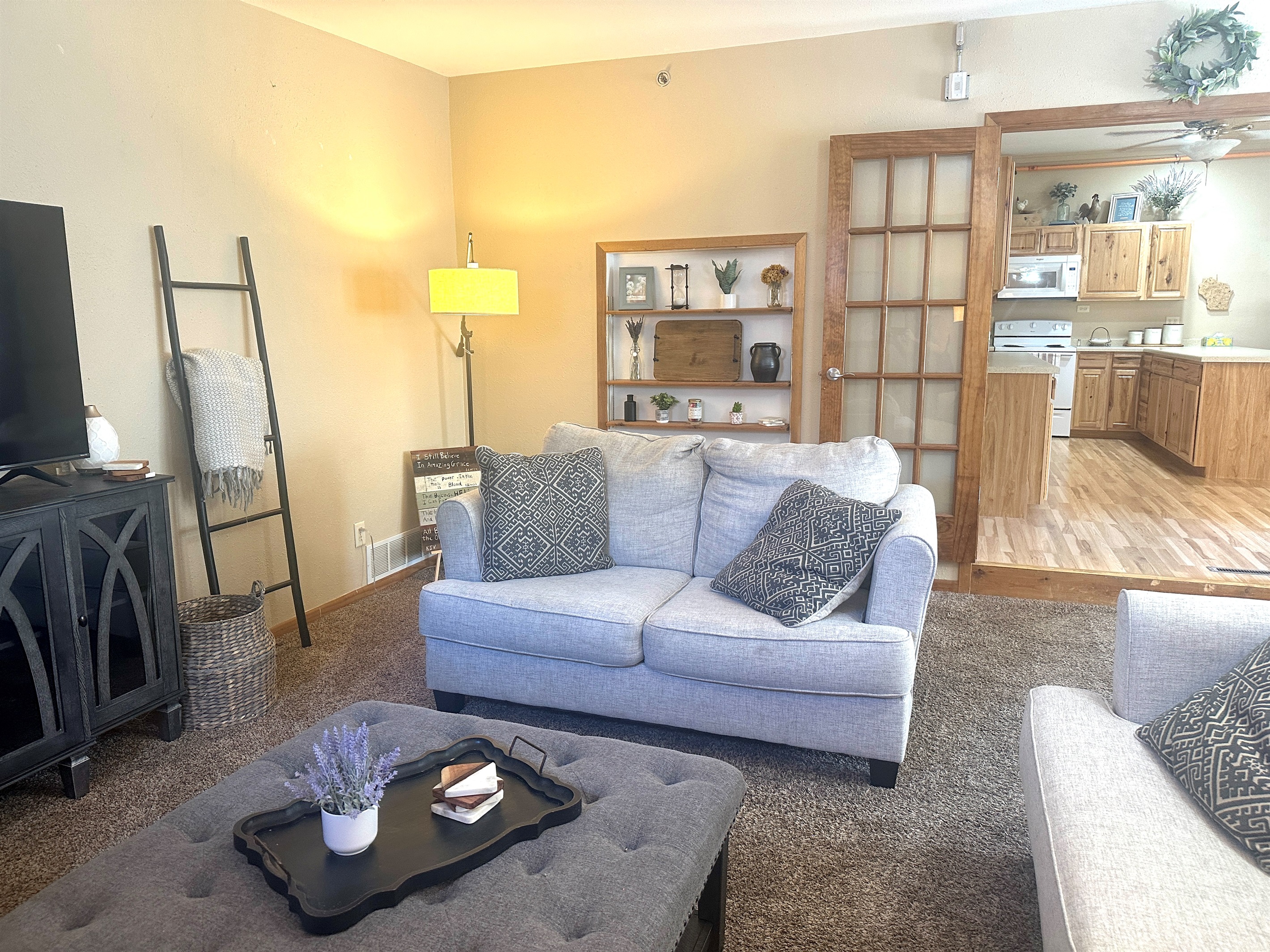 The living room, kitchen and jacuzzi bath are upstairs.