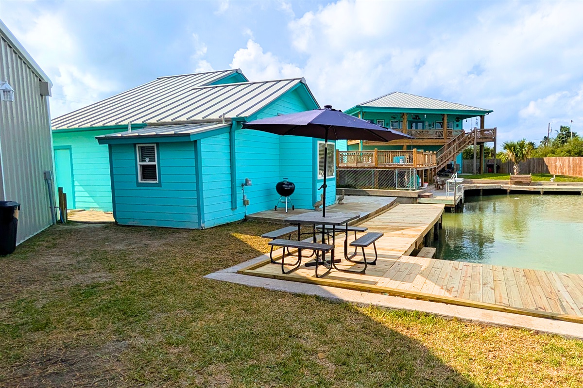 Cool waterfront outdoor spaces