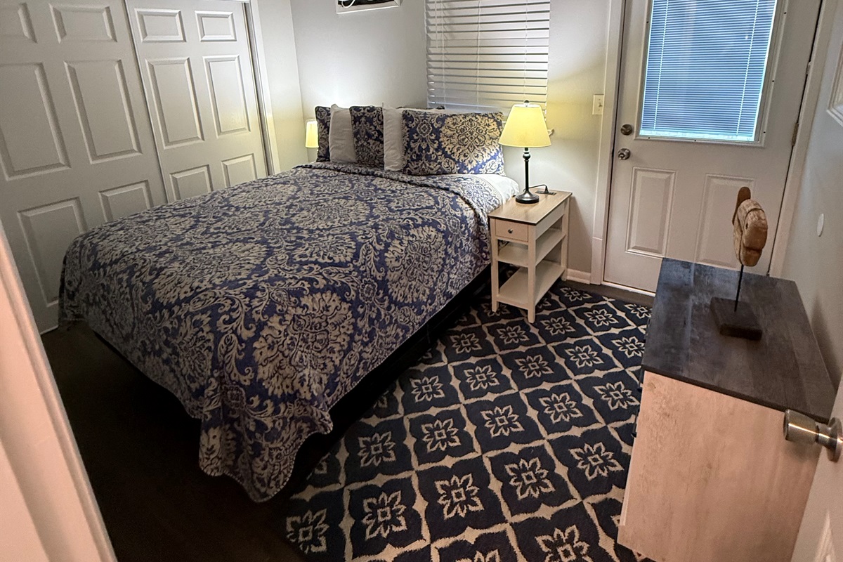 Queen size bed for a great nights sleep!